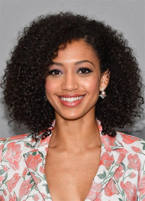 how tall is samantha logan|Samantha Logan Biography, Age, Height, Family, Net。